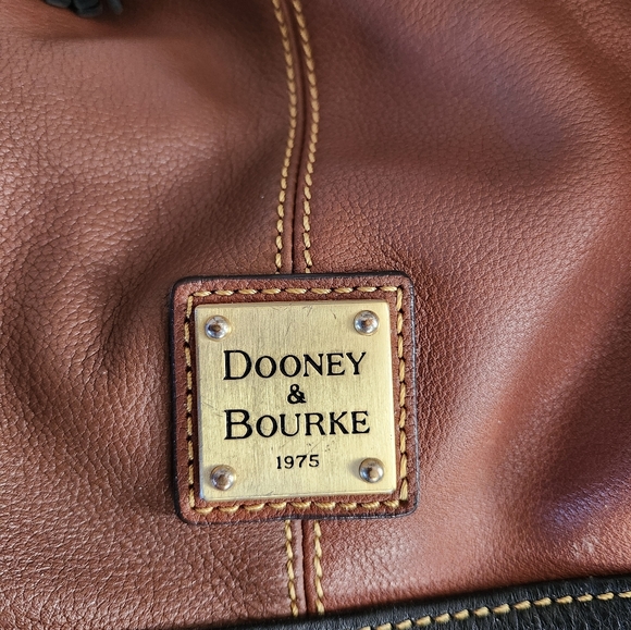 Dooney & Bourke 1975 Shoulder Bag - Picture 2 of 12